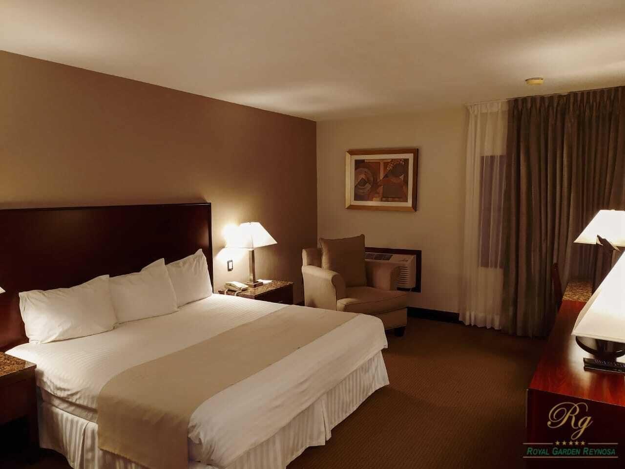 Royal Garden Reynosa Hotel Bagian luar foto