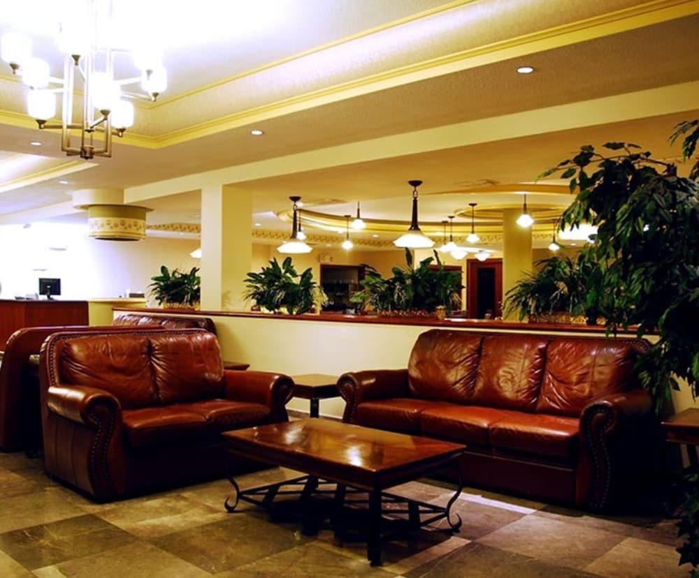 Royal Garden Reynosa Hotel Bagian luar foto