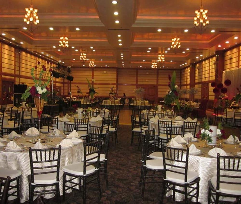 Royal Garden Reynosa Hotel Bagian luar foto